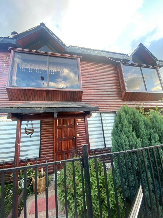 Hospedaje Familiar Esperanza Hotel Coyhaique Eksteriør billede